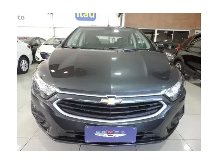 Chevrolet Onix Cinza 4