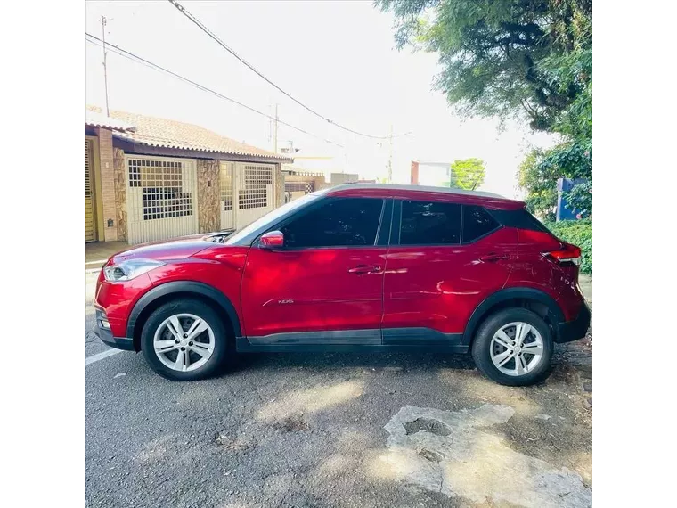 Nissan Kicks Vermelho 5