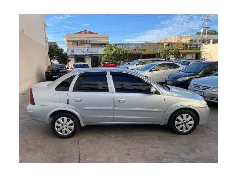 Chevrolet Corsa Prata 19