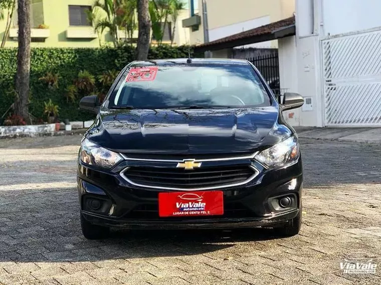 Chevrolet Onix Preto 6