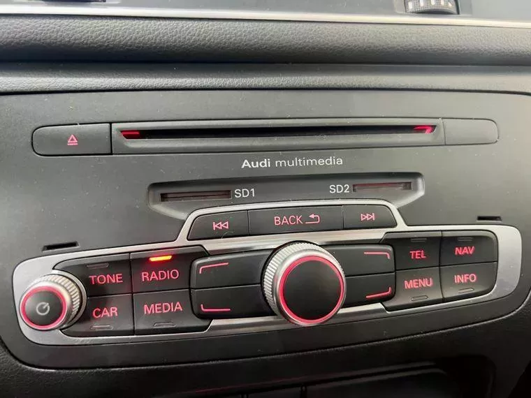 Audi Q3 Preto 10