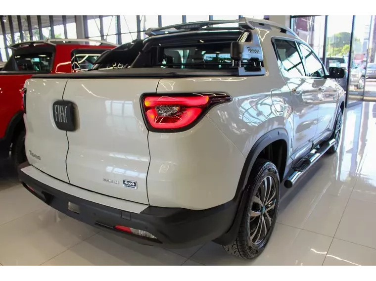 Fiat Toro Branco 5