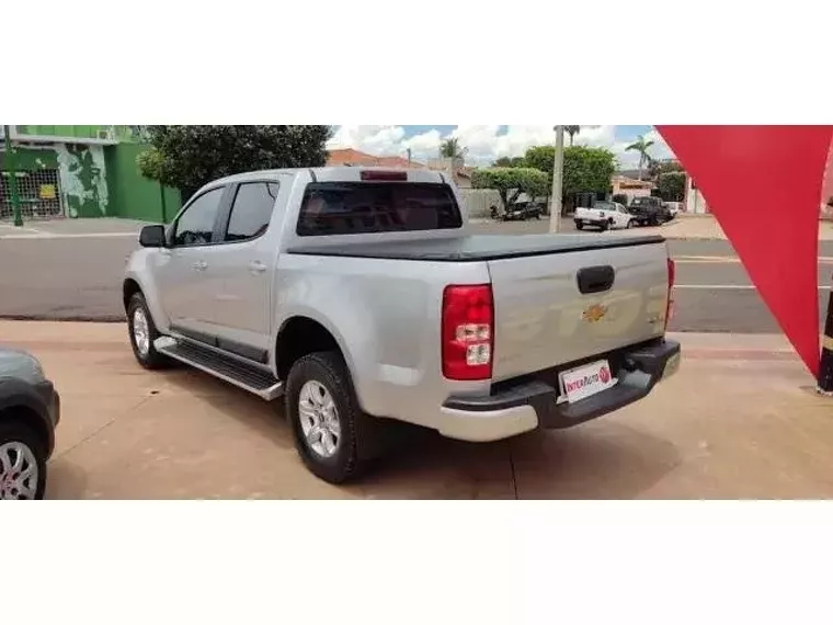 Chevrolet S10 Prata 8