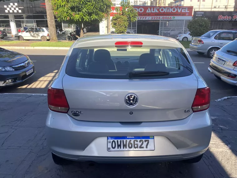 Volkswagen Gol Prata 17