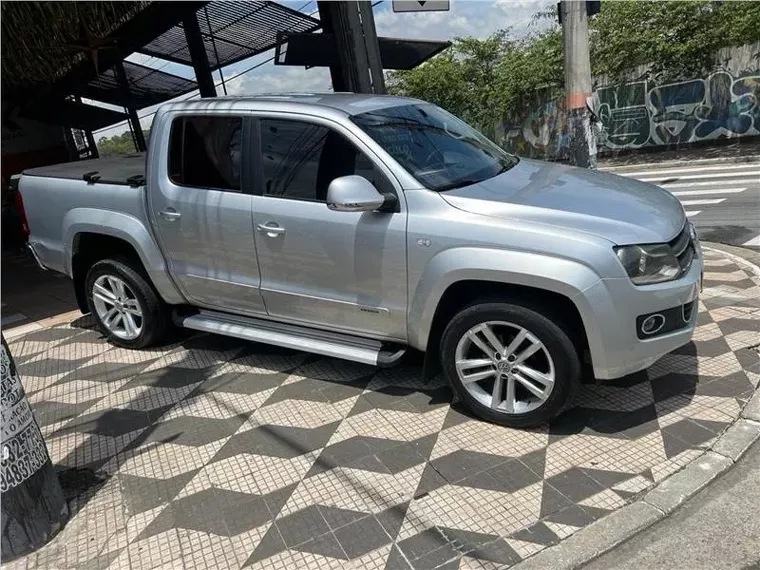 Volkswagen Amarok Prata 4