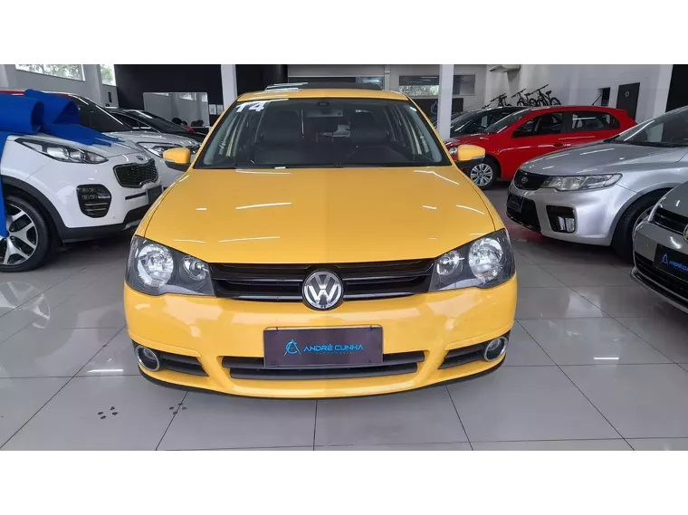 Volkswagen Golf Amarelo 10