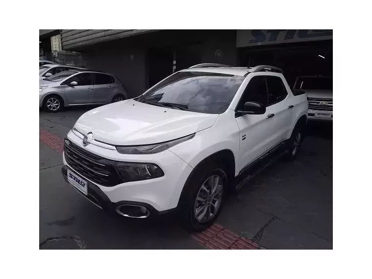 Fiat Toro Branco 4