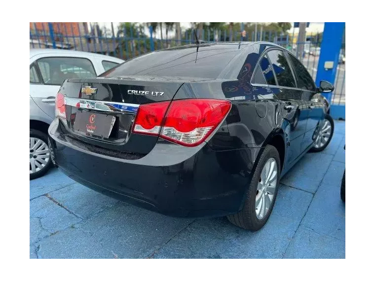 Chevrolet Cruze Preto 3