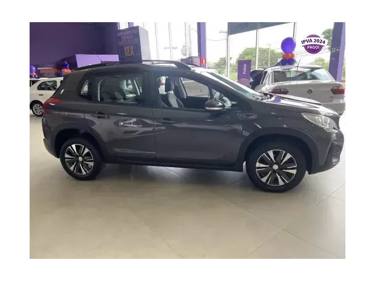 Peugeot 2008 Cinza 7