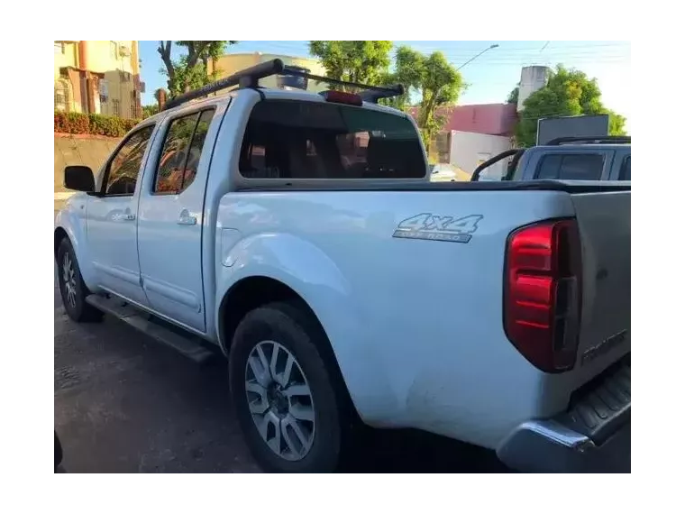 Nissan Frontier Branco 5