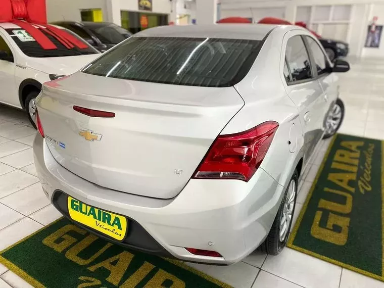 Chevrolet Prisma Prata 16