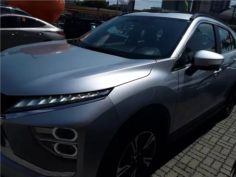 Mitsubishi Eclipse Cross Prata 1