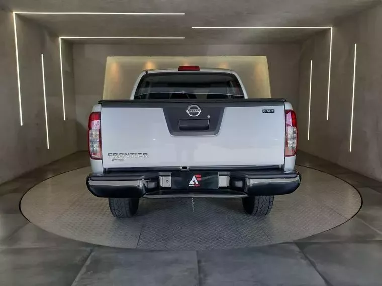 Nissan Frontier Prata 6