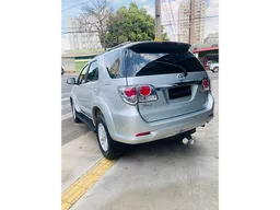 Toyota Hilux SW4