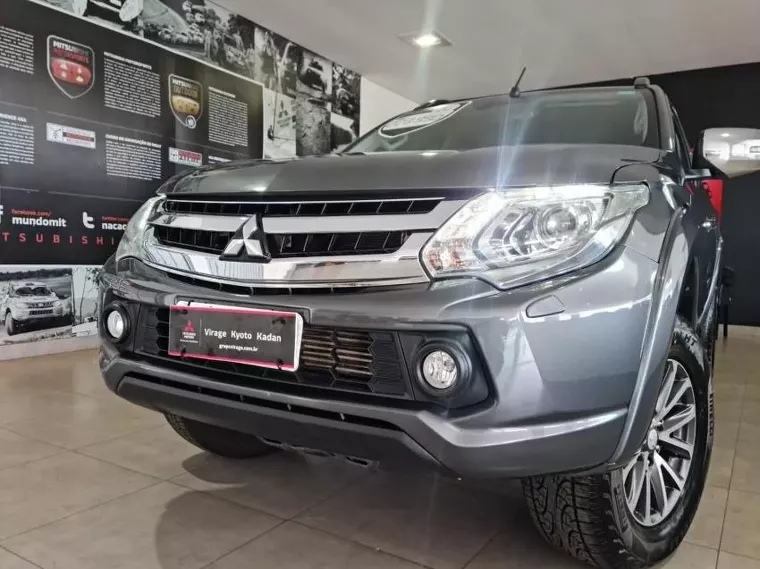 Mitsubishi L200 Triton Cinza 15