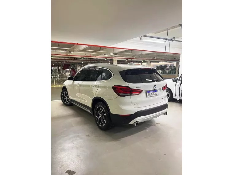 BMW X1 Branco 24