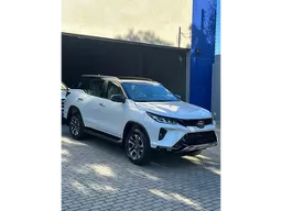 Toyota Hilux SW4