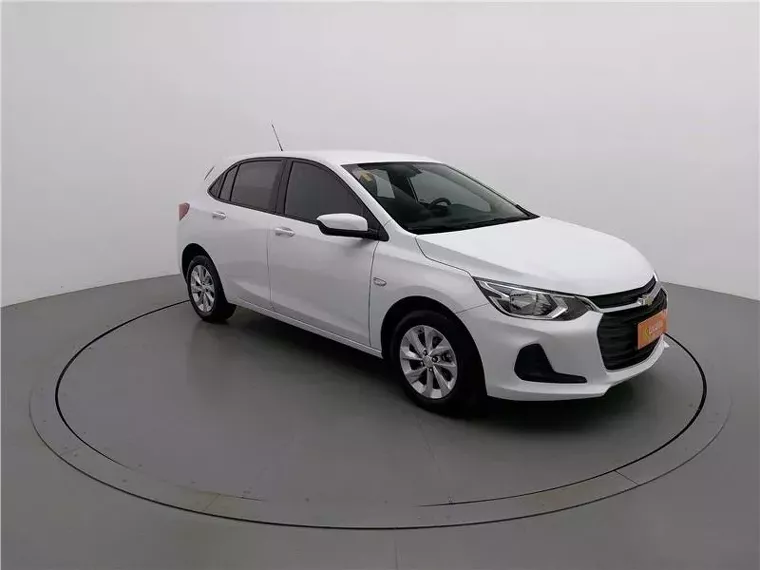 Chevrolet Onix Branco 4