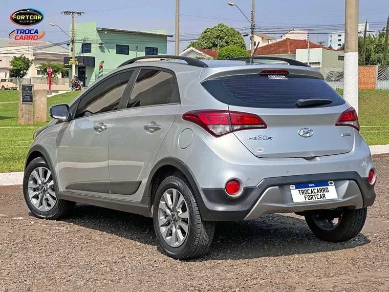 Hyundai HB20X Prata 4