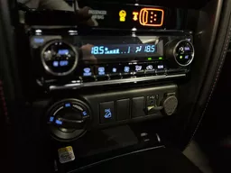 Toyota Hilux SW4