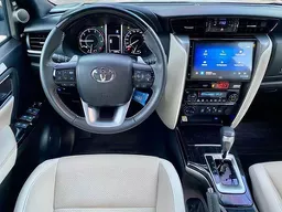 Toyota Hilux SW4