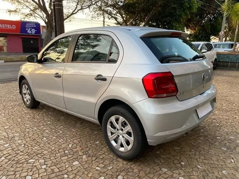 Volkswagen Gol Prata 12