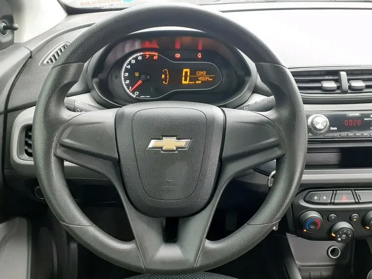 Chevrolet Onix Preto 6