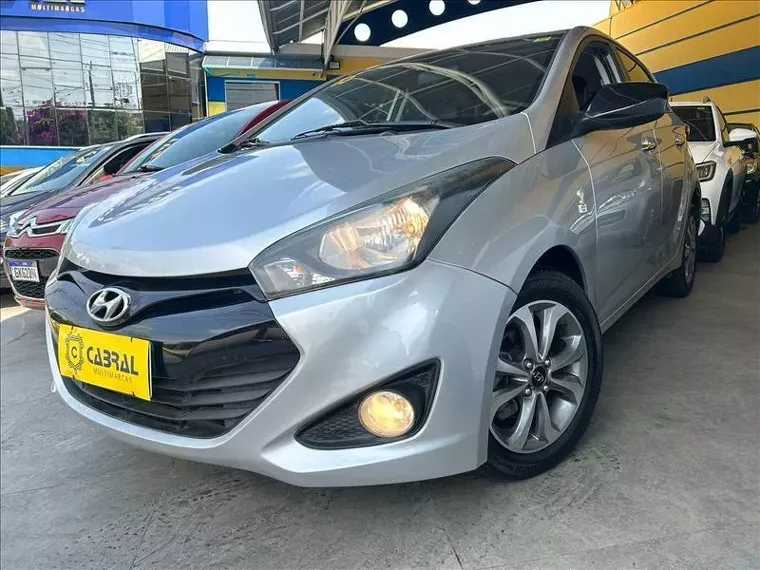 Hyundai HB20 Prata 3