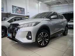 Nissan Kicks Play