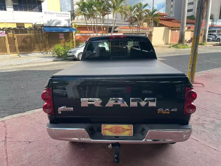 Dodge RAM Preto 5