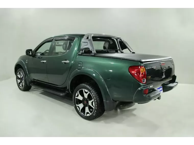 Mitsubishi L200 Triton Verde 6