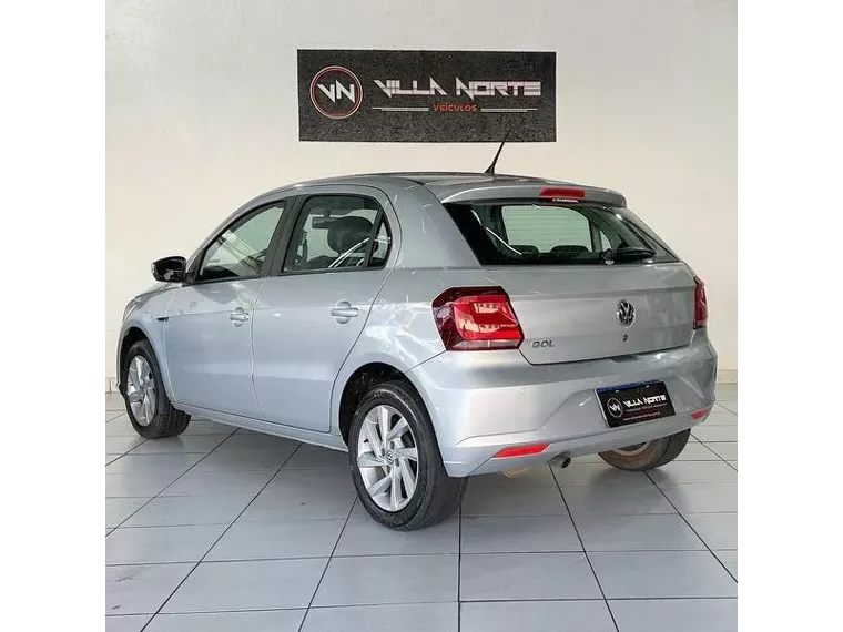 Volkswagen Gol Prata 12