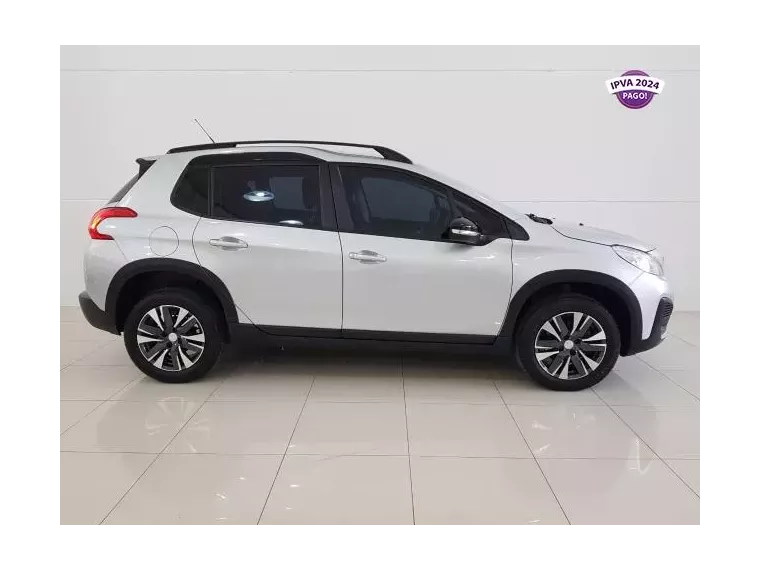 Peugeot 2008 Prata 5