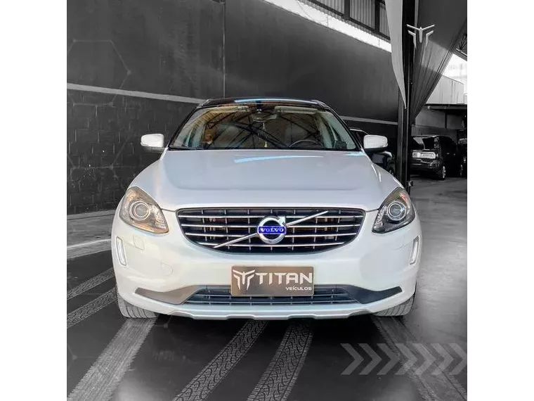 Volvo XC60 Branco 3