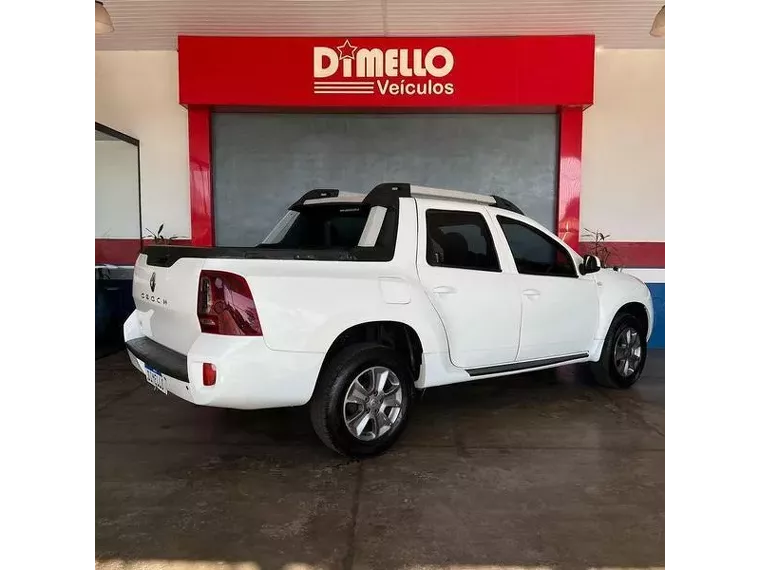 Renault Duster Oroch Branco 4