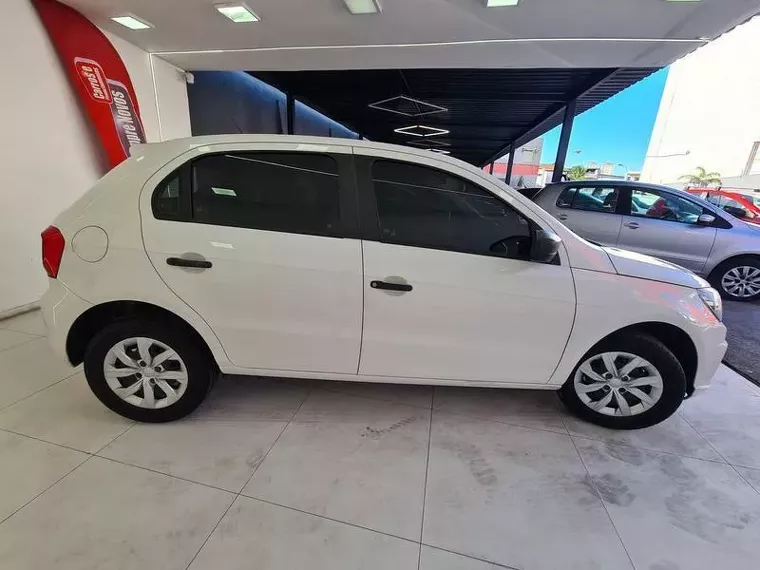 Volkswagen Gol Branco 7