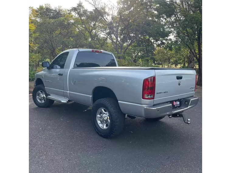 Dodge RAM Prata 2