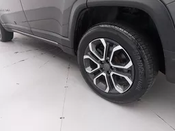 Jeep Commander