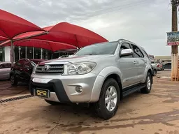 Toyota Hilux SW4