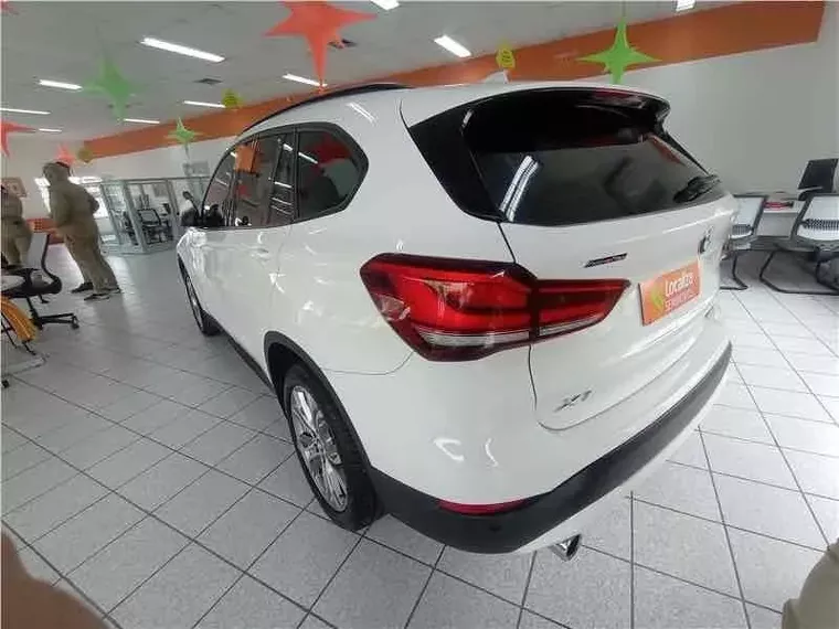 BMW X1 Branco 7