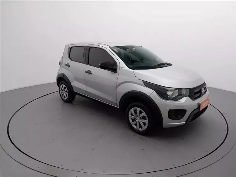 Fiat Mobi Prata 15