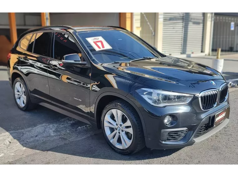 BMW X1 Preto 2