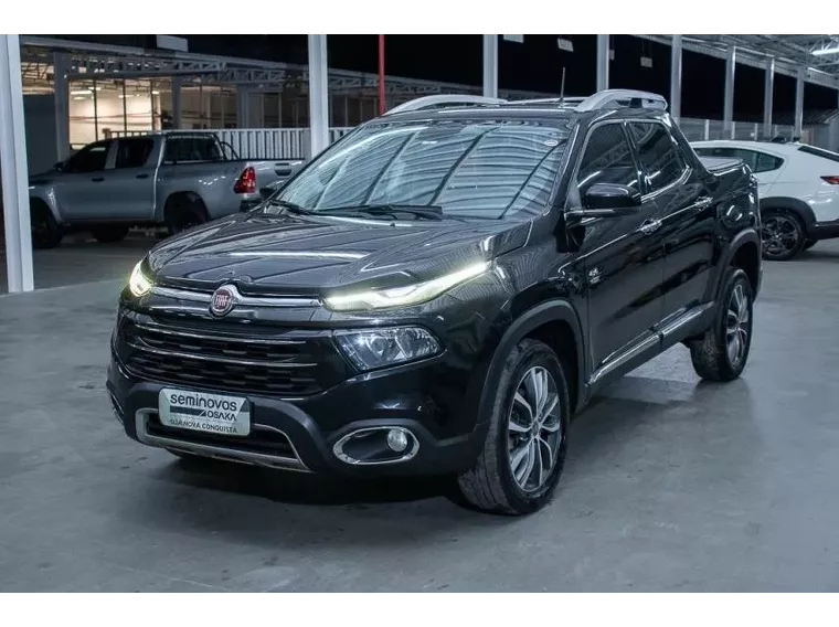 Fiat Toro Preto 8