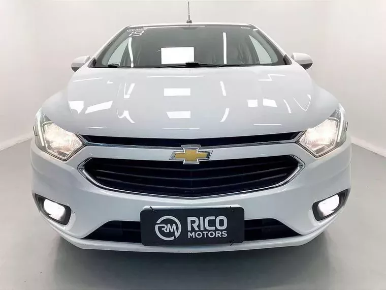 Chevrolet Onix Branco 7