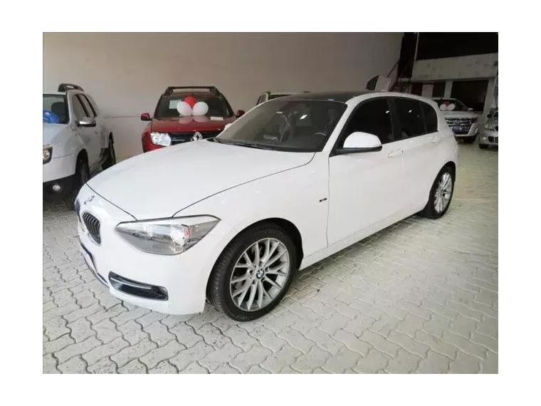 BMW 120i Branco 8