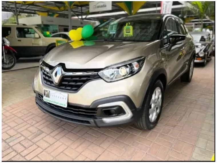 Renault Captur Bege 1