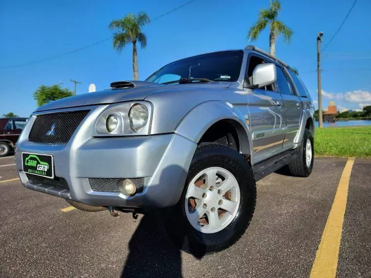 Mitsubishi Pajero Prata 15