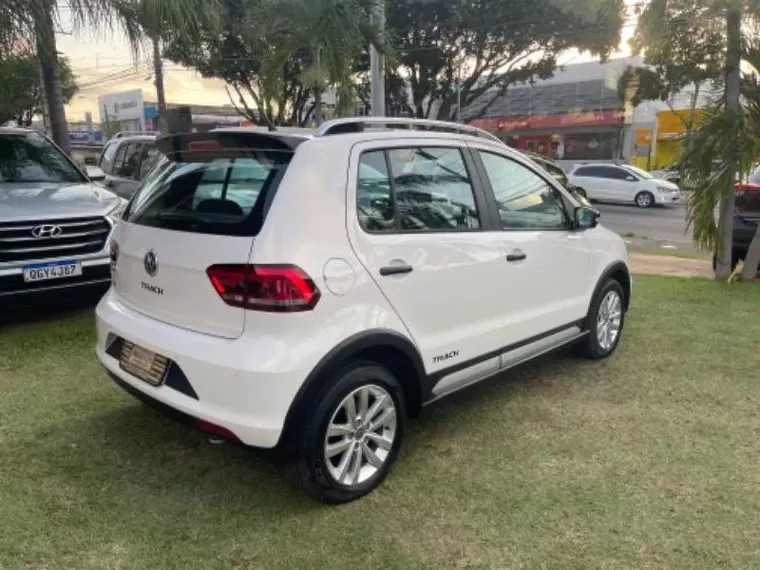 Volkswagen Fox Branco 1