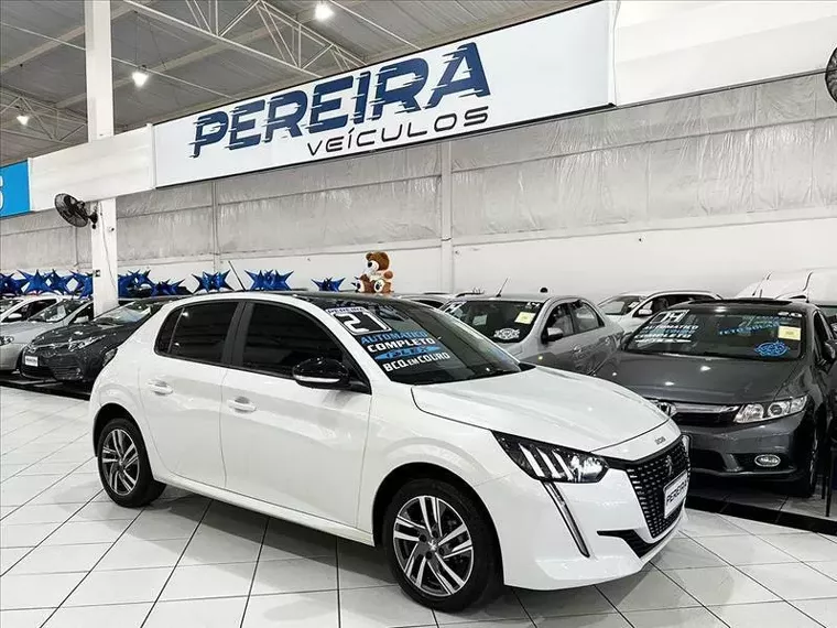 Peugeot 208 Branco 9