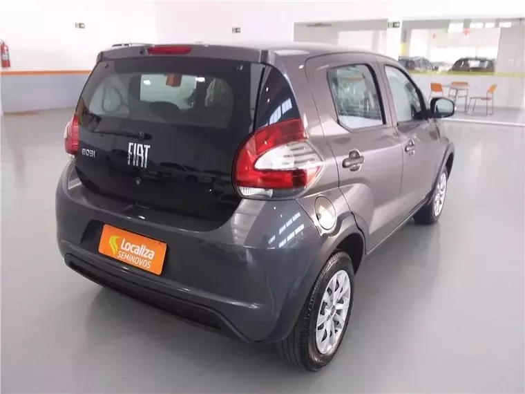 Fiat Mobi Prata 17